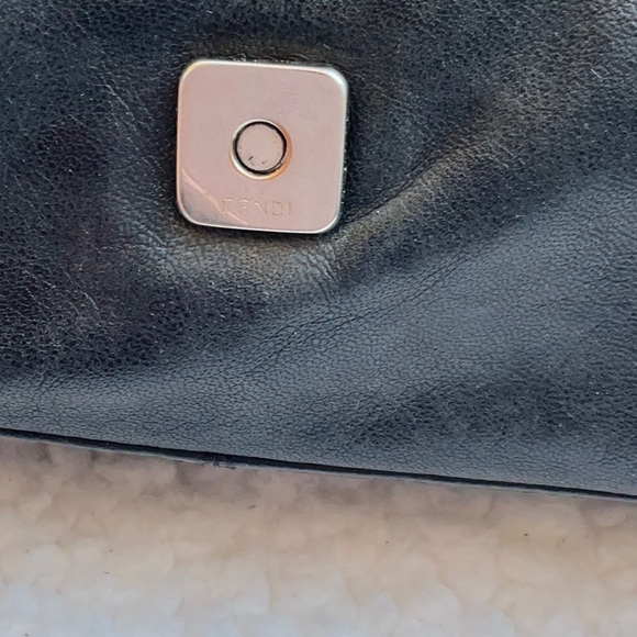 Fendi Baguette leather handbag - Picture 4 of 8